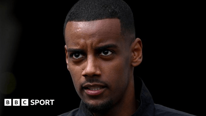 他可能会缺, 不会出席, 重返球队