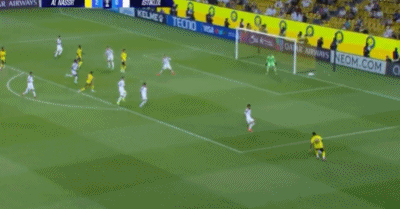 双方球员入, 胜利