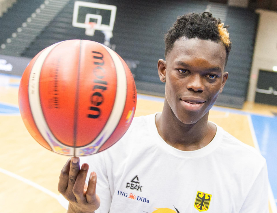 es, 施罗德第一 es, 施罗德第一